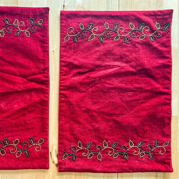 Red Velvet Christmas Placemats w/ Sequin Border, Set of 2, Holiday - Picture 3 of 6